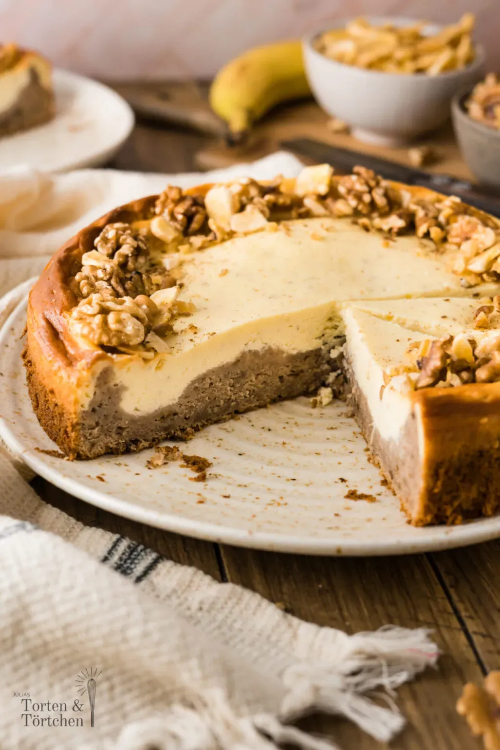 Building the Base: The Crust for Your Cheese Cake Banane