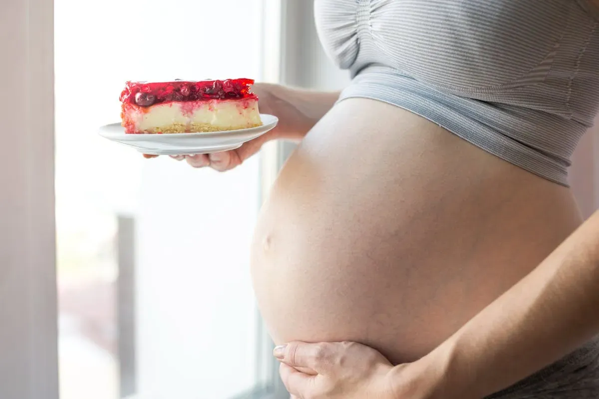 Cooked vs. NoBake Cheesecake Enceinte: What's the Difference?
