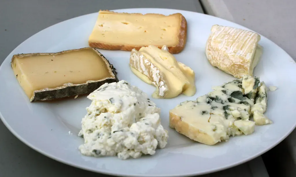 France cheese dessert: Simple tips for choosing cheeses