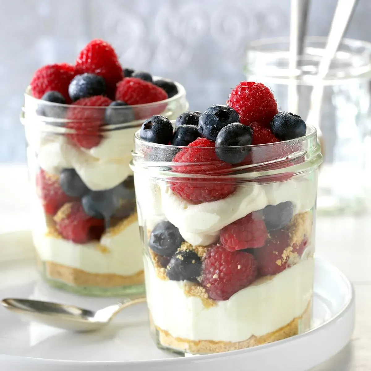 Delicious fruit and cream cheese dessert recipes