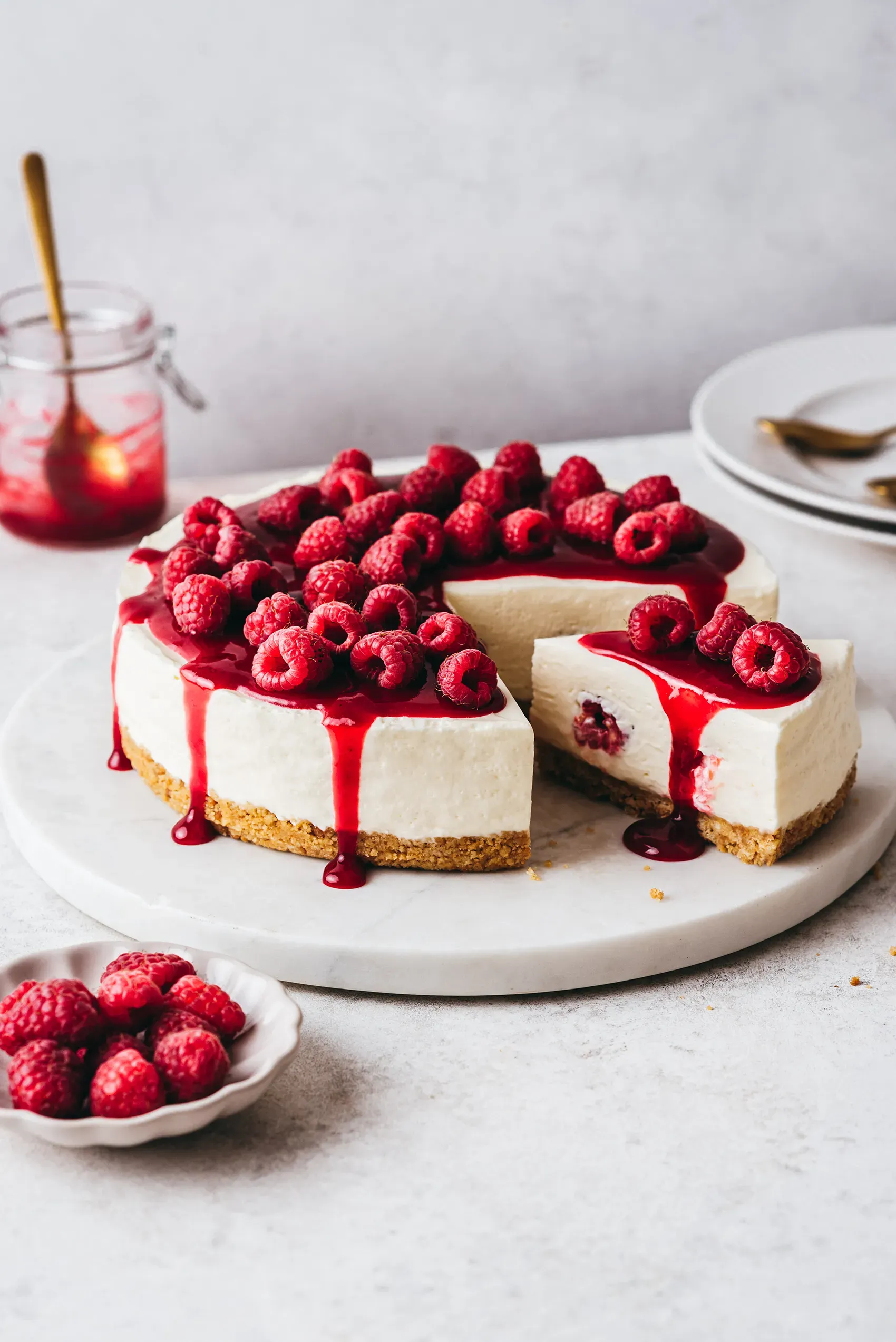 Serving and Storing Cheesecake Framboise
