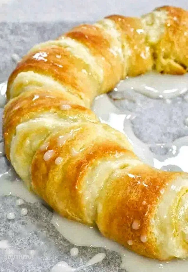 Why Make This Easy Crescent Roll Cream Cheese Dessert?